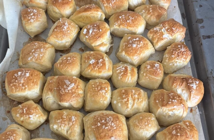 Soft and Chewy Soft Pretzels